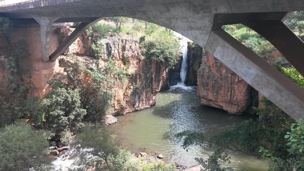 Two Falls View Hotel Sabie Exterior photo